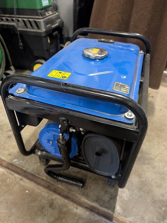 Générateurs de courant: Okey Stromgenerator 2,8kw – D'occasion à Unterlangenegg par Toeneler_95 2