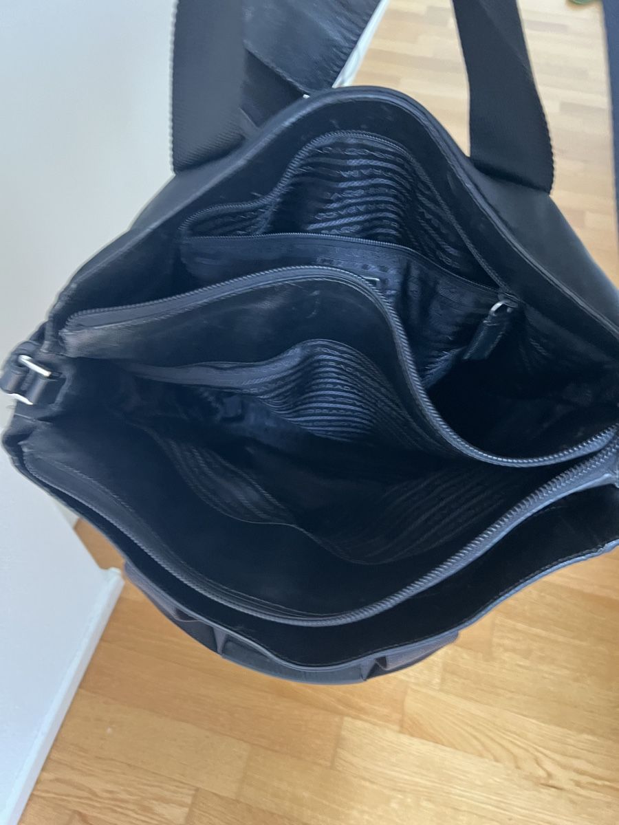 Prada Valigie & Borse: Prada Laptoptasche nylon schwarz – Usato da Zug venduto da mon_77 2
