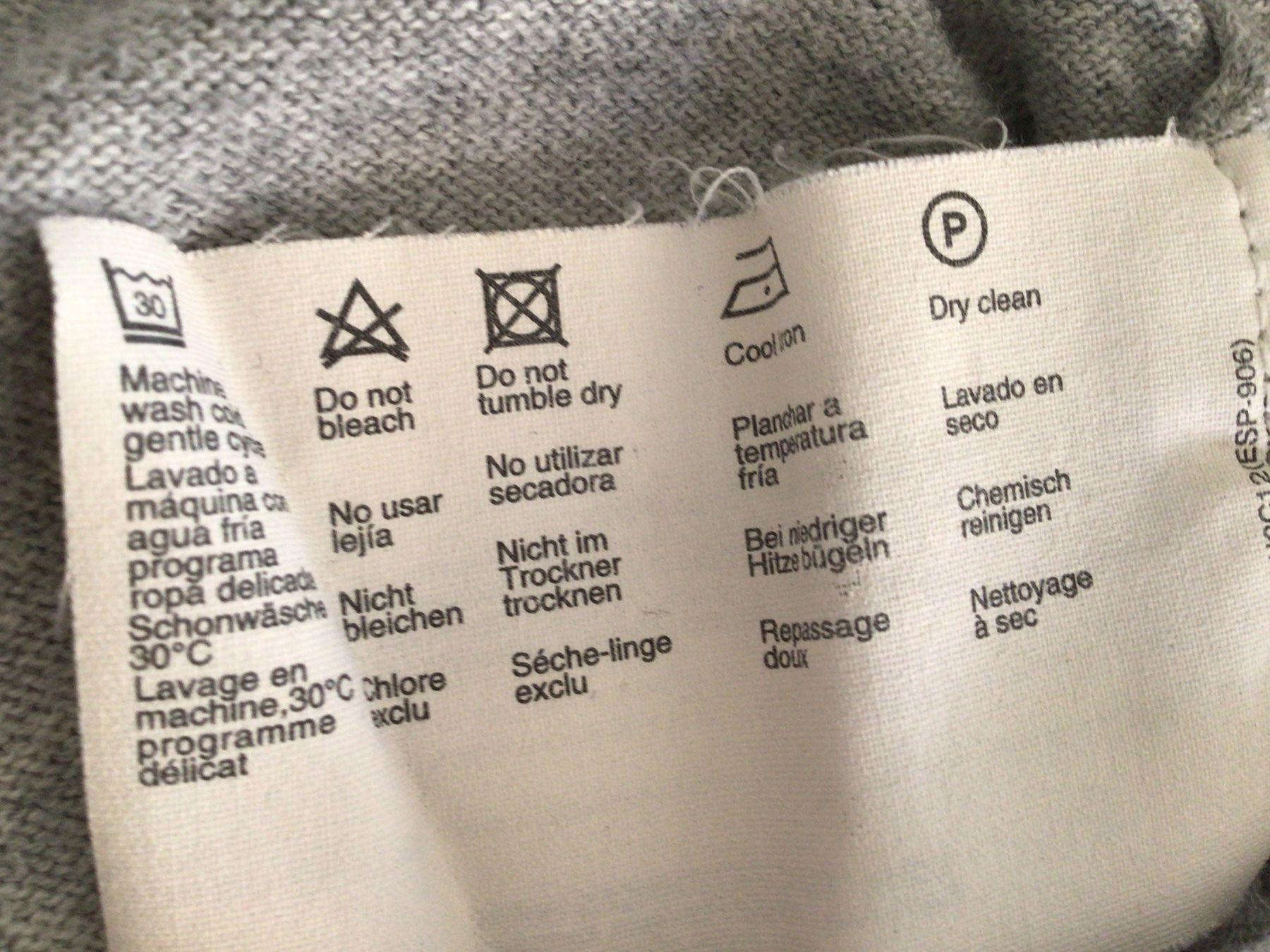 Esprit Top: Cardigan mit Ellenbogen-Patches von ESPRIT – Usato da Frauenfeld venduto da Stehojen 5