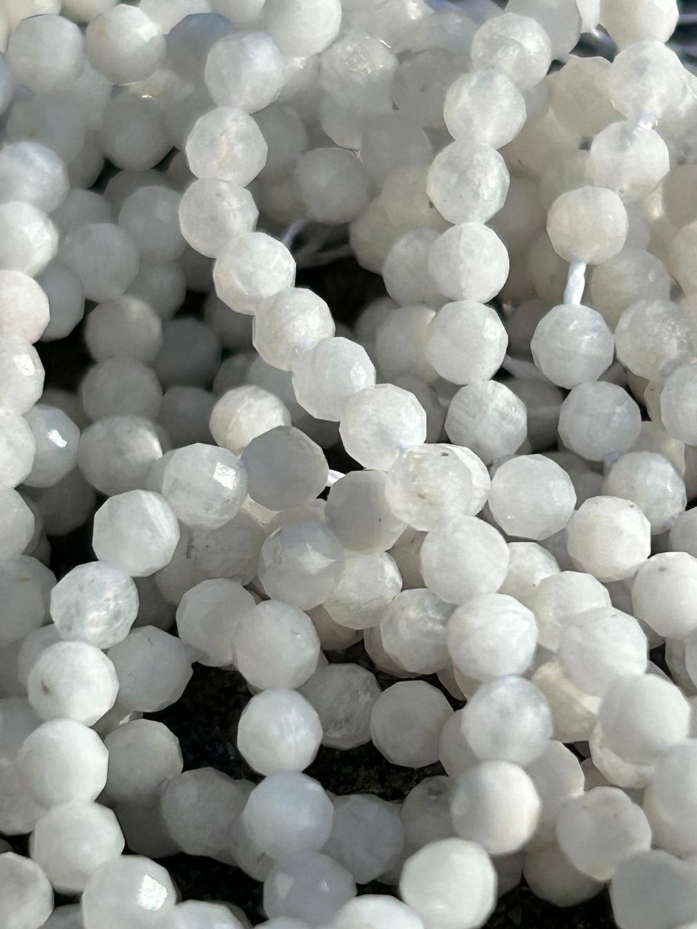 Pietre preziose: Strang echte facettierte moonstone Kugeln 2 mm – Nuovo e nell'imballaggio originale da Niederrohrdorf venduto da Ytobi 2