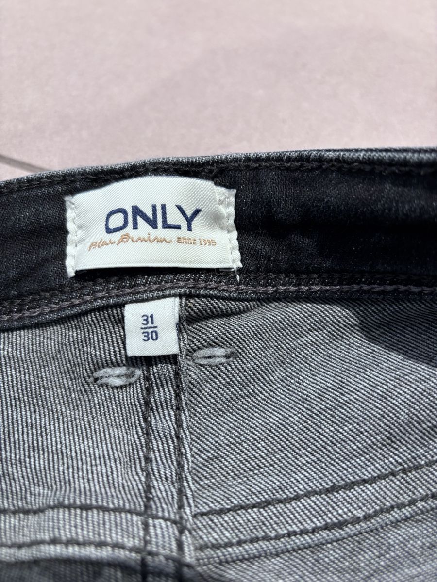 Jeans: 2 paar Damen Jeans Gr. 30/31 – Gebraucht aus Menzingen von gispat 1