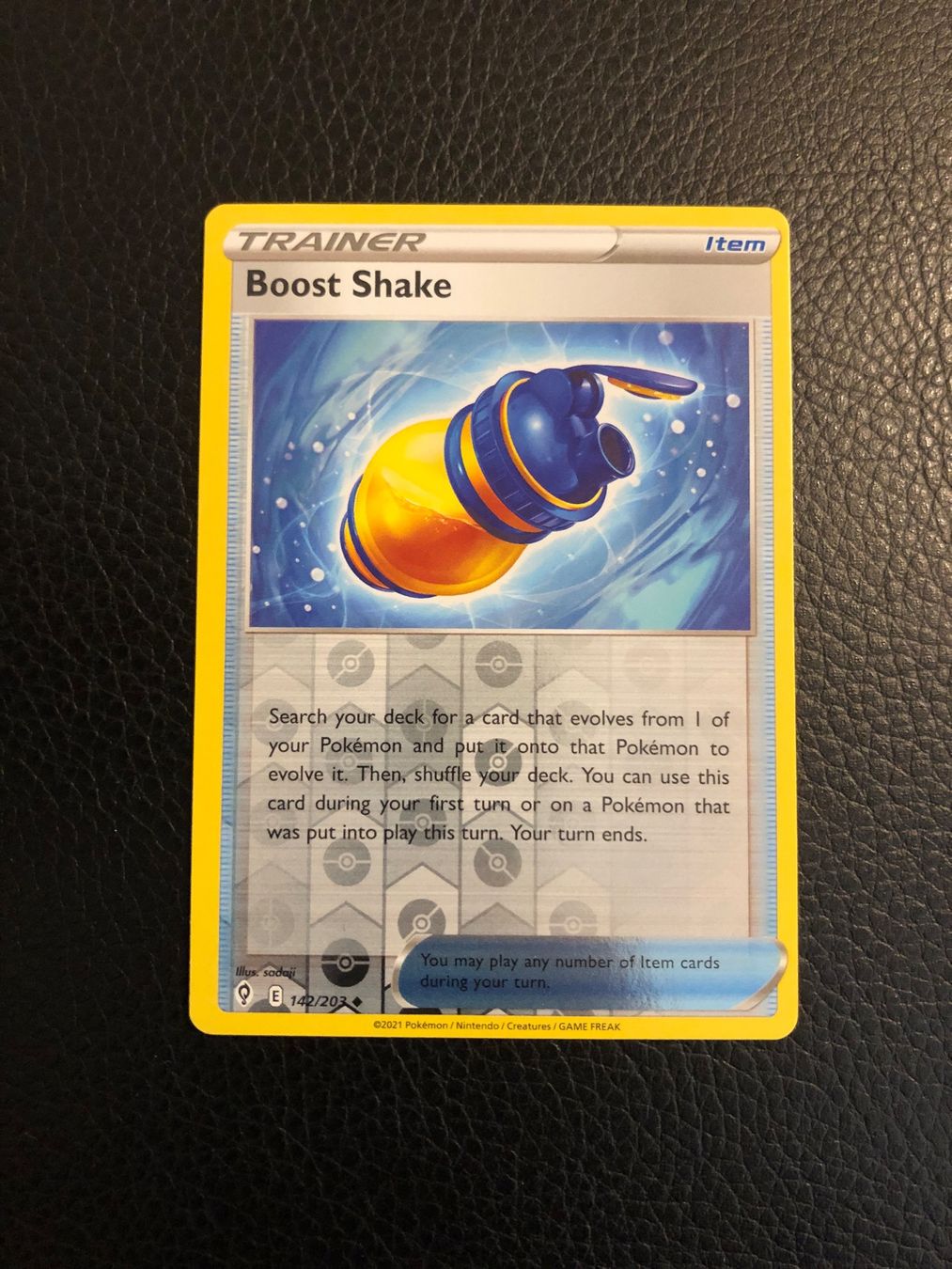Pokémon Sammelbilder & Trading cards: Evolving Skies Boost Shake reverse 142/203 NM Ab 1 – Gebraucht aus Paradiso von Pkmn10