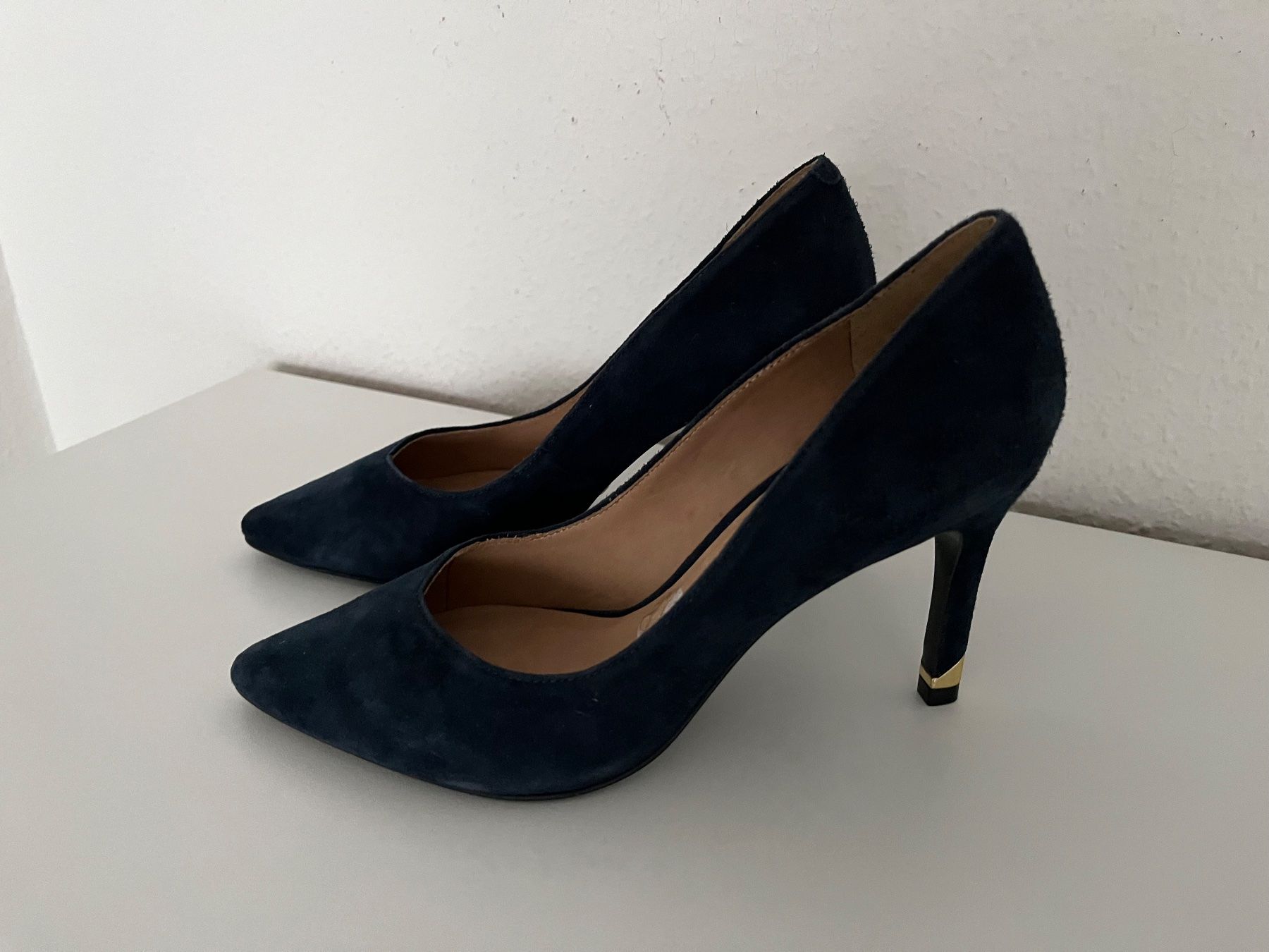 Scarpe da donna: Minelli Pumps, dunkelblaues Wildleder, Gr. 36, elegant – Nuovo (secondo la descrizione) da Rheinfelden venduto da cle_2jnb
