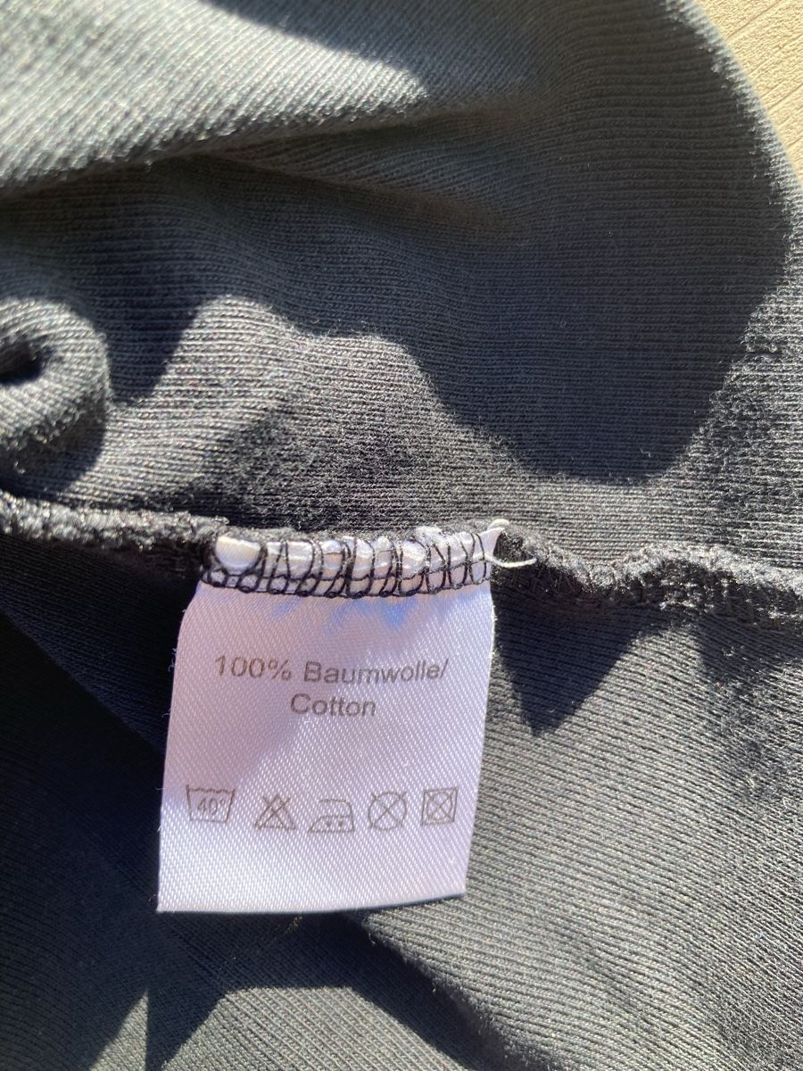 T-shirt: Tshirt  2 Stück – Usato da Kesswil venduto da Branca-01 2