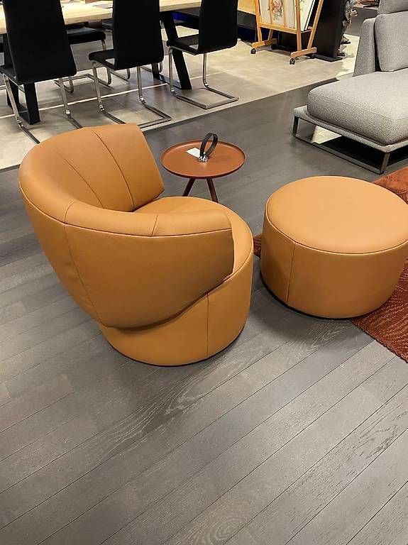 Fauteuils: ROLF BENZ 684 Sessel mit Hocker – D'occasion à Volketswil par wirzwohnen 2