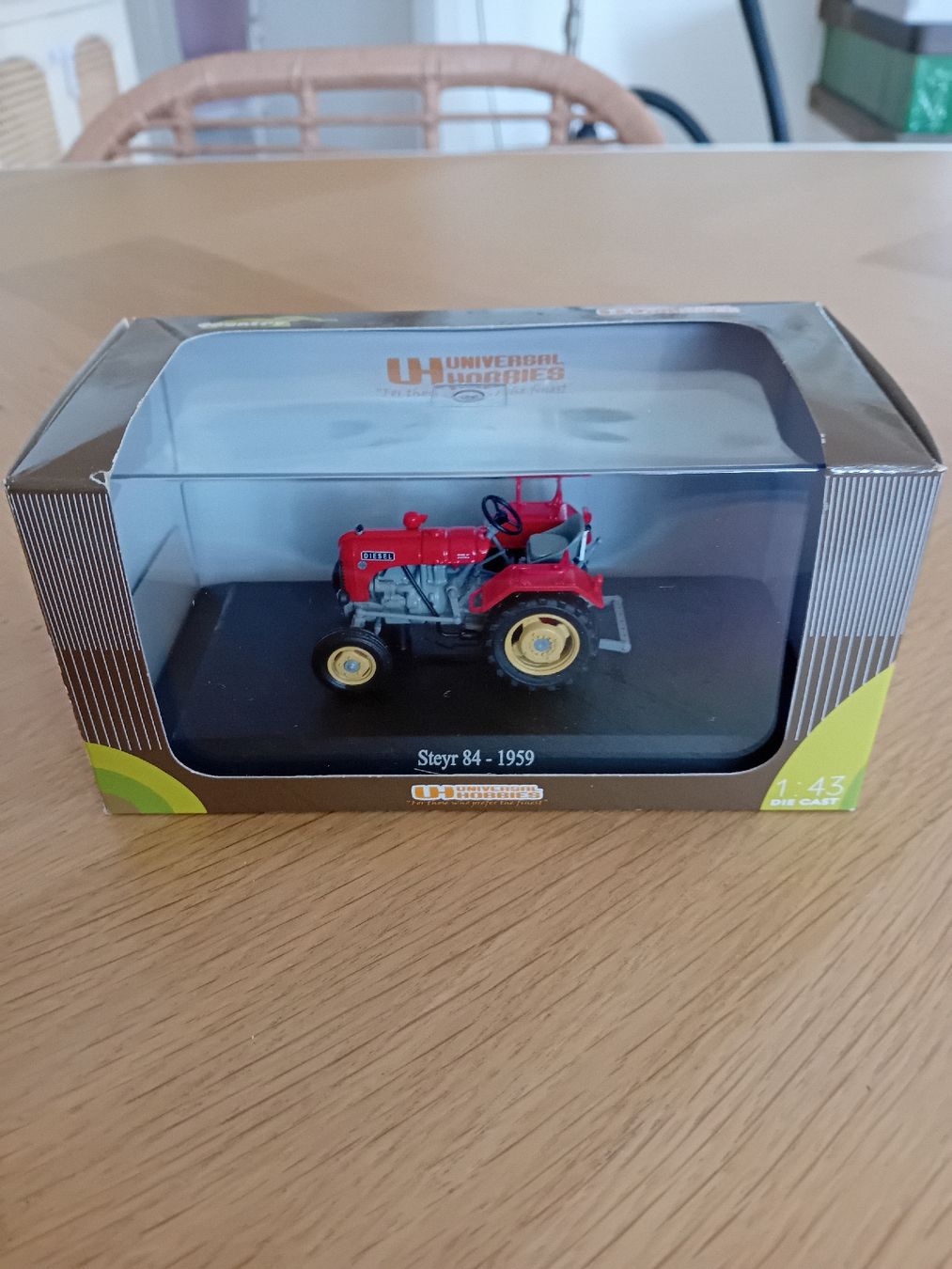 Kit di modellismo & Modellini statici: Steyr Typ 84 Modelltraktor Universal Hobbies 1:43 – Usato da St. Urban venduto da volvodreamer 5