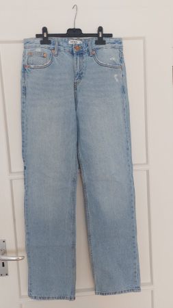 Jean clair Pull&Bear taille 38 comme neuf
