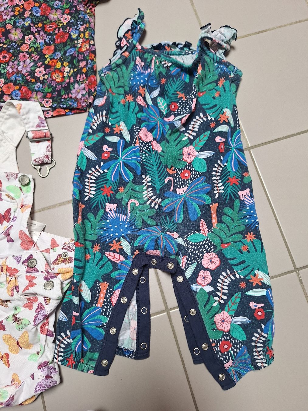Lotti & Set di vestiti: Kleiderset Sommer Grösse 80 – Usato da Sissach venduto da Nothing123 2