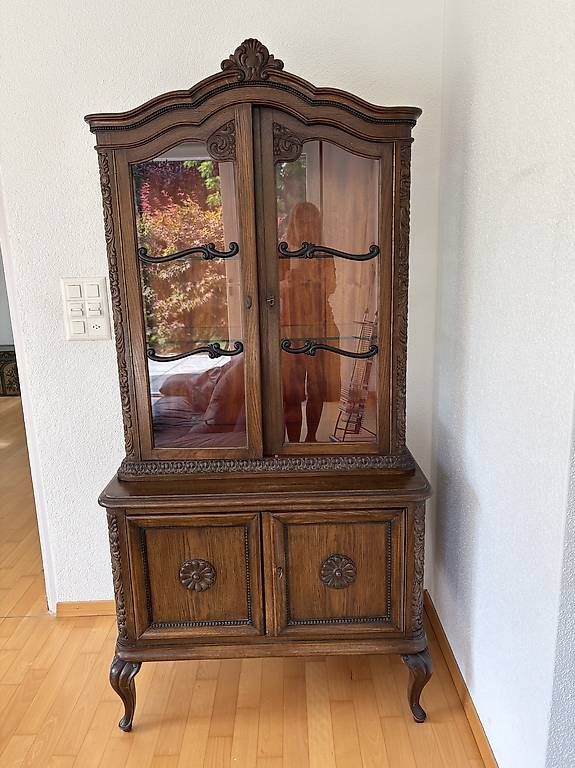 Vitrinen: Antiker Vitrinenschrank – Gebraucht aus Thun von eli_2wd9 4