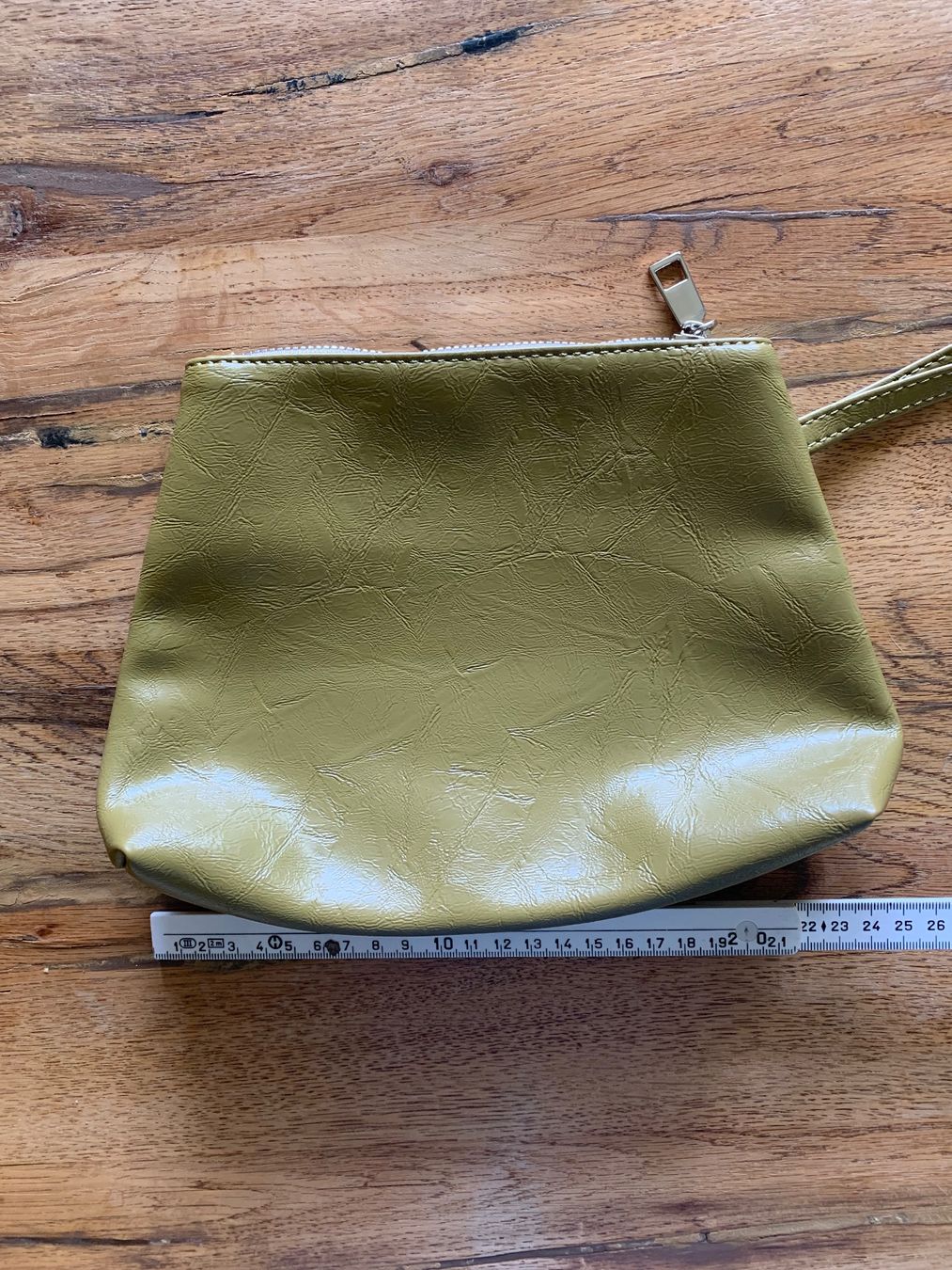 Kosmetikkoffer: Pochette simili cuir kaki – Gebraucht aus Genève von sanchka0 5