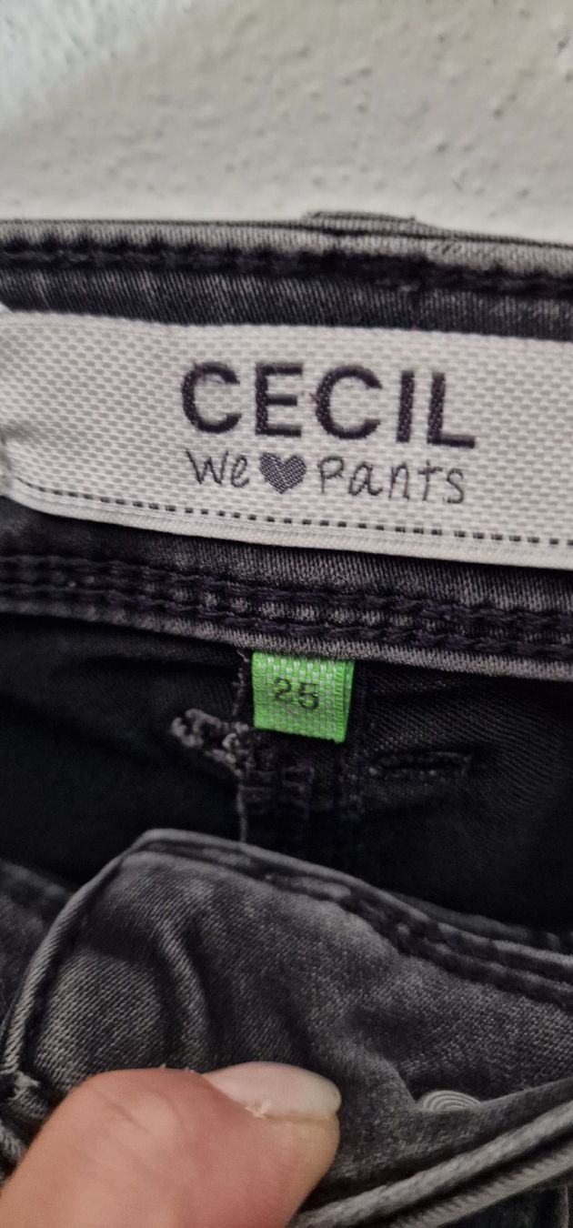 Cecil Pantalons: Cecil Damenjeans Grau Gr. 25/32 – D'occasion à Romanshorn par REALJessiB 3