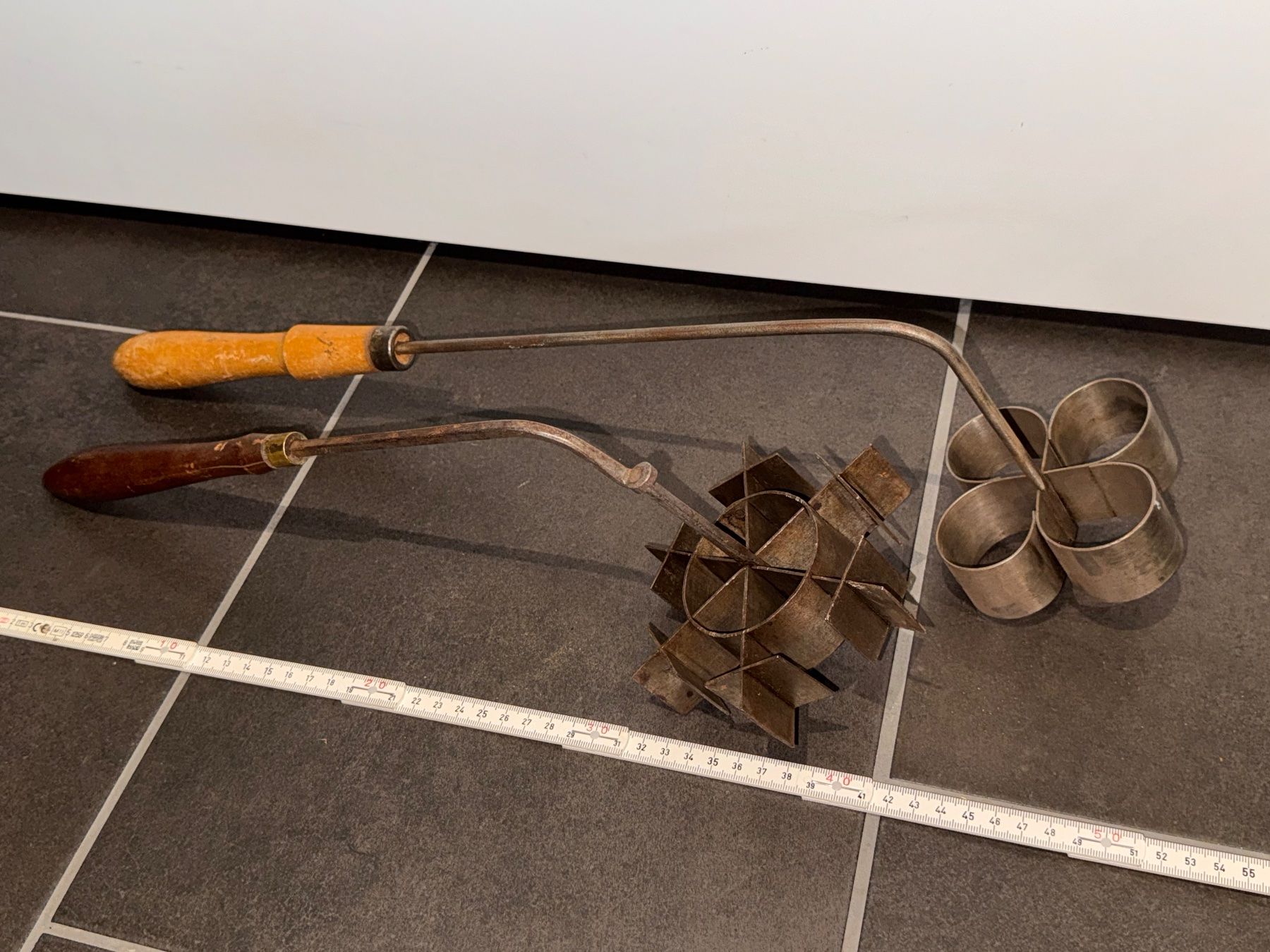 Appareils de cuisine: 2 alte Waffeleisen Rosenküchlein – D'occasion à Rothrist par Fondgruebe 5