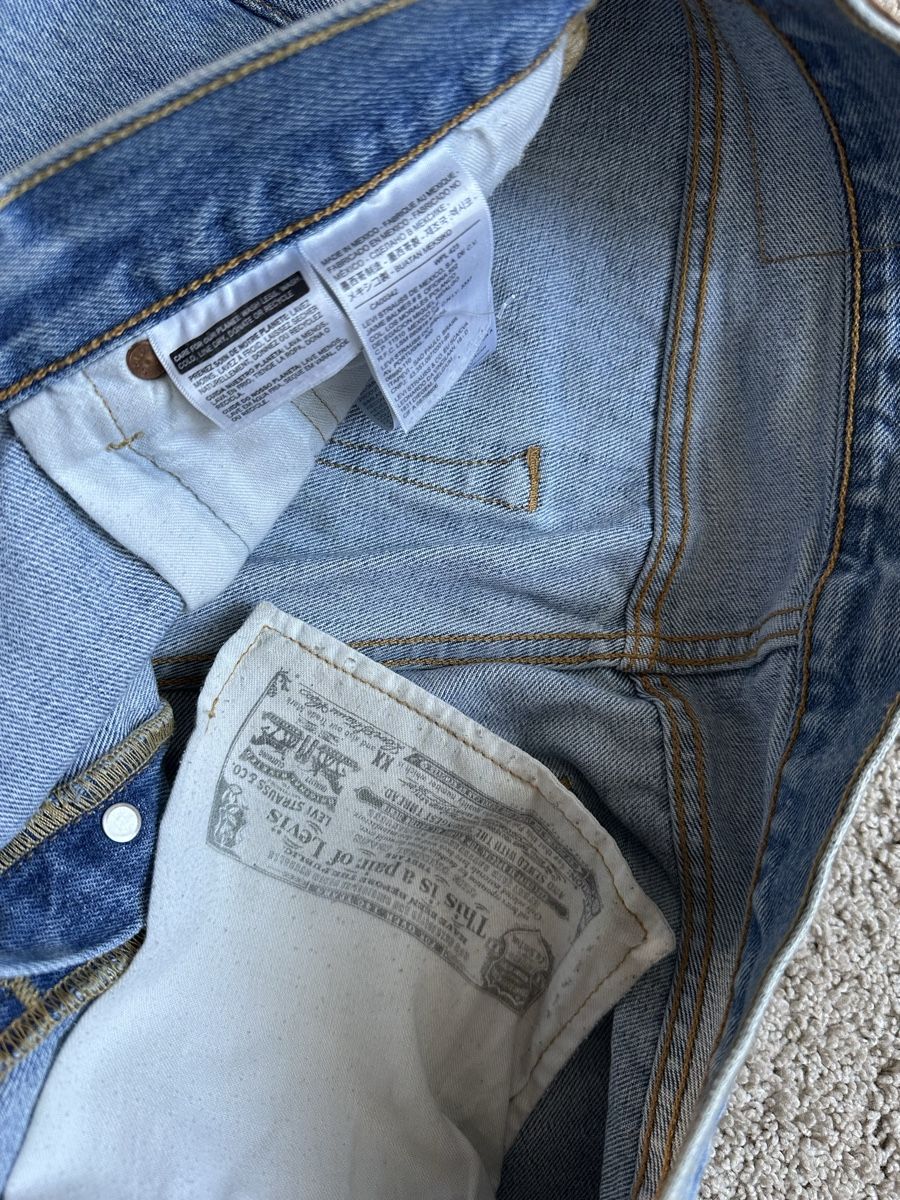 Levi's Jeans: Levis Jeansshorts / Jorts Hellblau, W36/L32 – Usato da Basel venduto da Oloir 1