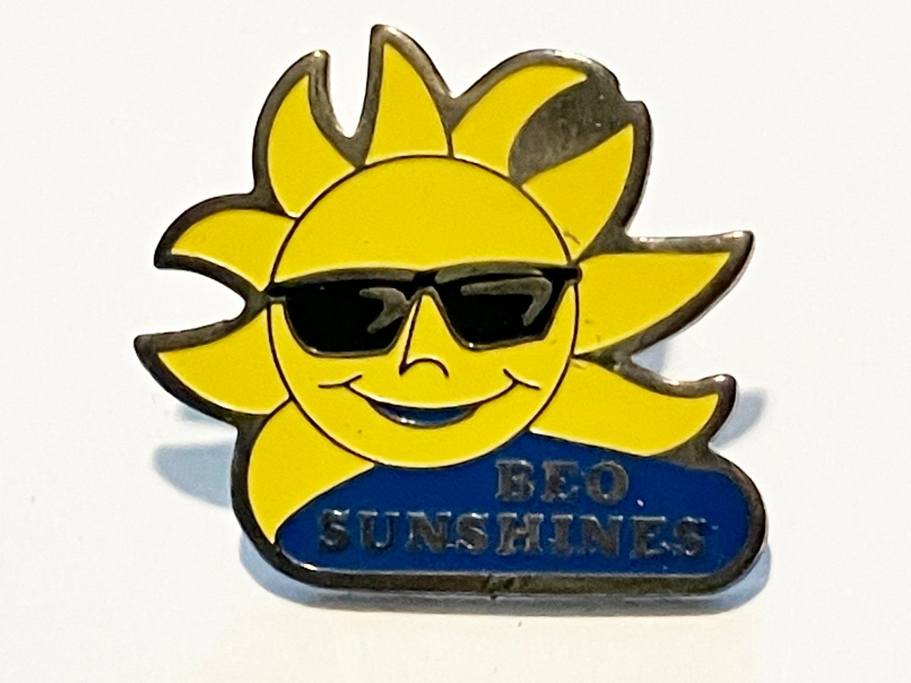 Plaketten & Abzeichen: 1 Pin Beo Sunshines – Gebraucht aus Basel von djwwpp