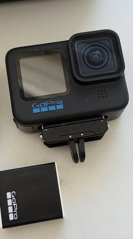 Gopro Action Cam: GoPro 11 – Usato da Oberglatt ZH venduto da PiotrPiwowarski