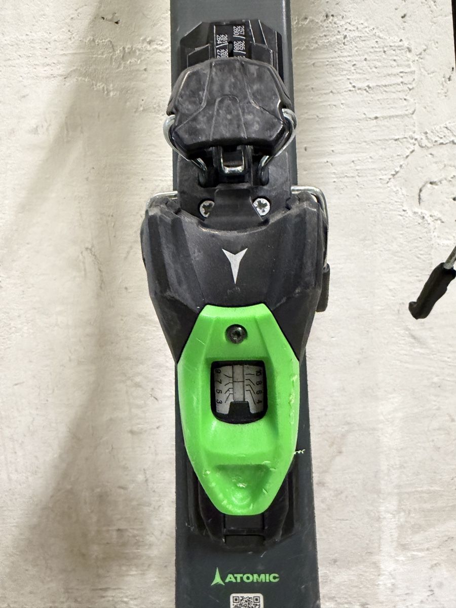 Atomic Sci: Atomic Redster XT 163 cm Ski Set mit Bindung – Usato da Thalwil venduto da rozzan 3