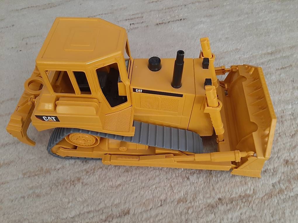 Giocattoli: BRUDER CAT Bulldozer, mit beweglichen Teilen – Usato da Basel venduto da Renato_hirzi 1