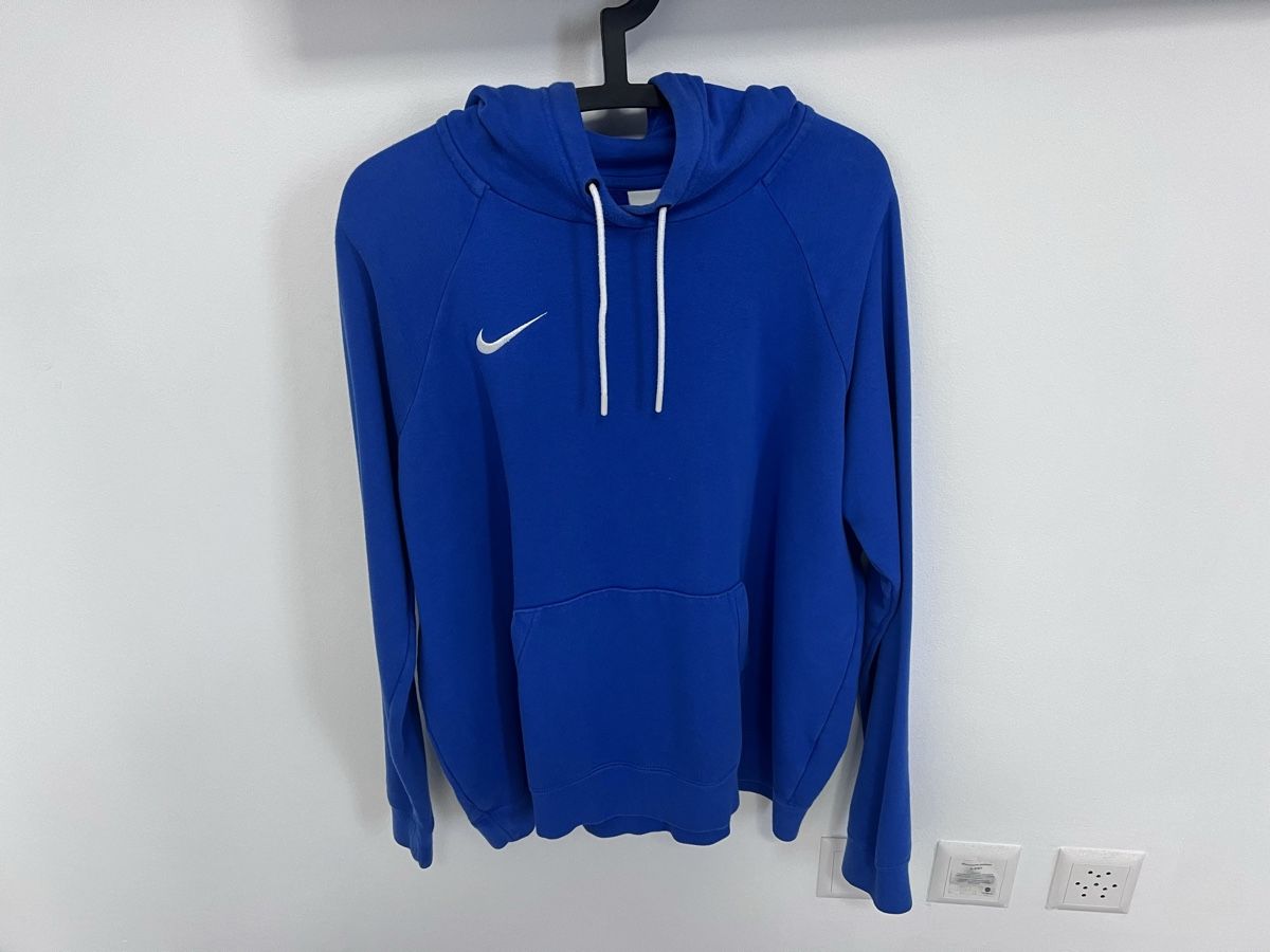 Nike Maglioni & Felpe: Felpa con cappuccio Nike blu – Nuovo (secondo la descrizione) da Pregassona venduto da beatricee0 1