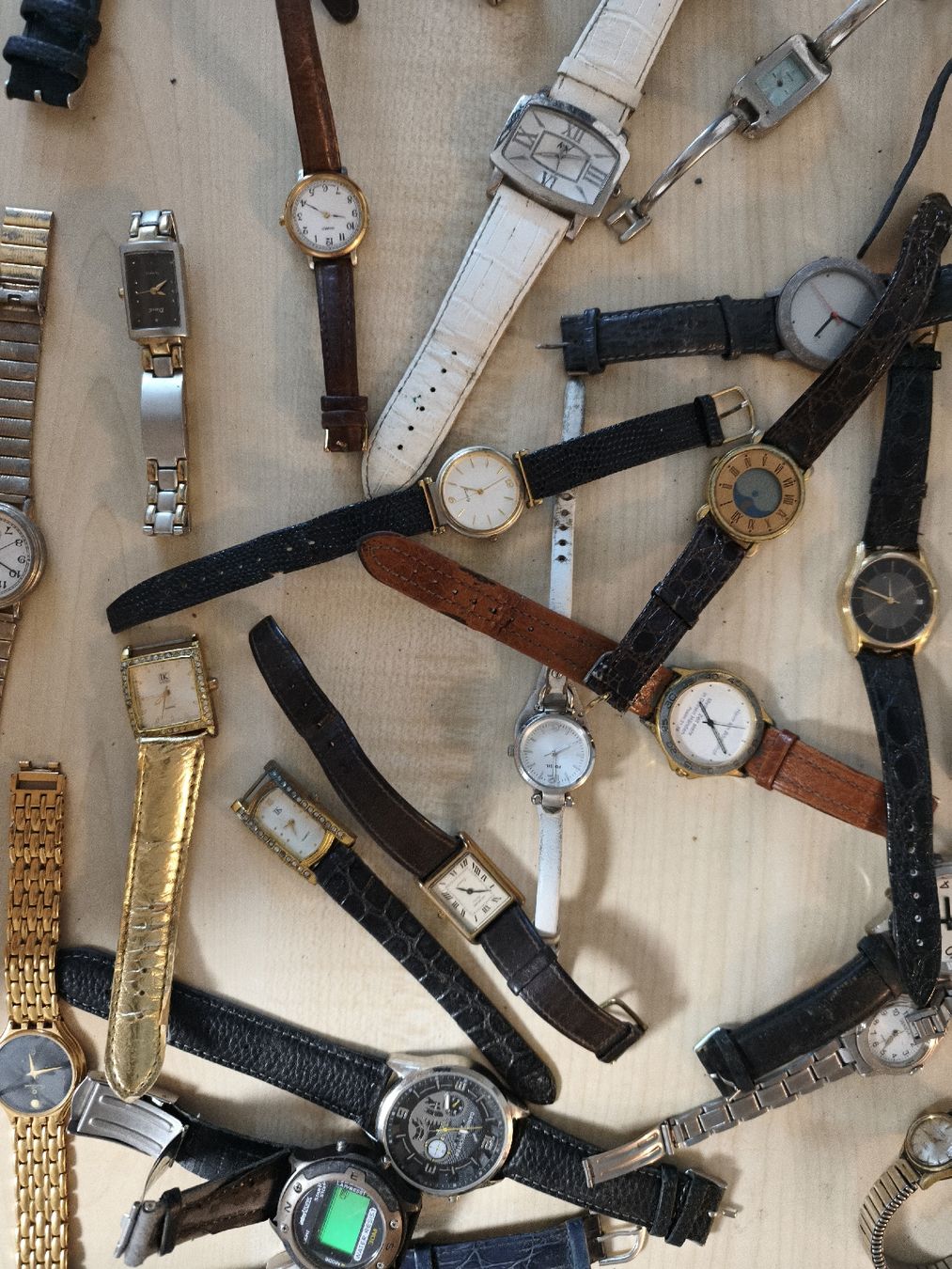 Uhren: Armbanduhr  – Gebraucht aus Kreuzlingen von dad_9x7b