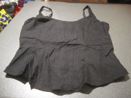 Oberteil Grösse 36, schwarz, hinten mit