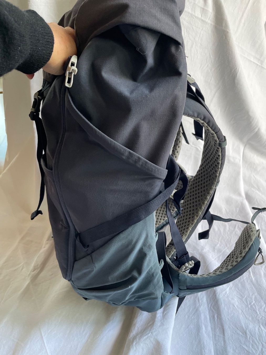 Zaini: Wander-Rucksack, Quechua, 30 Liter, blau-grau – Usato da Köniz venduto da kupu-kupu 1