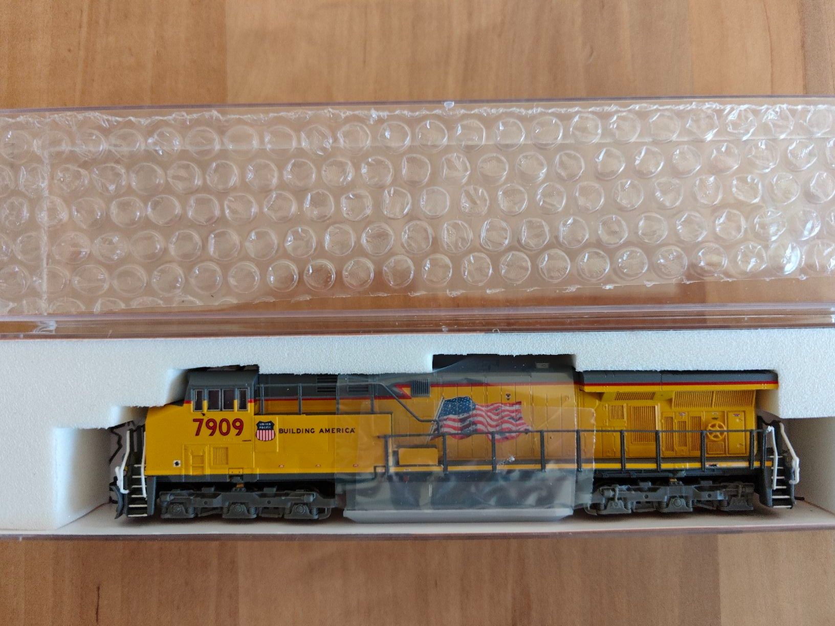 Modellini di ferrovie: Fox Valley Models Union Pacific GE-ES44-G – Nuovo (secondo la descrizione) da Siebnen venduto da han_xck2