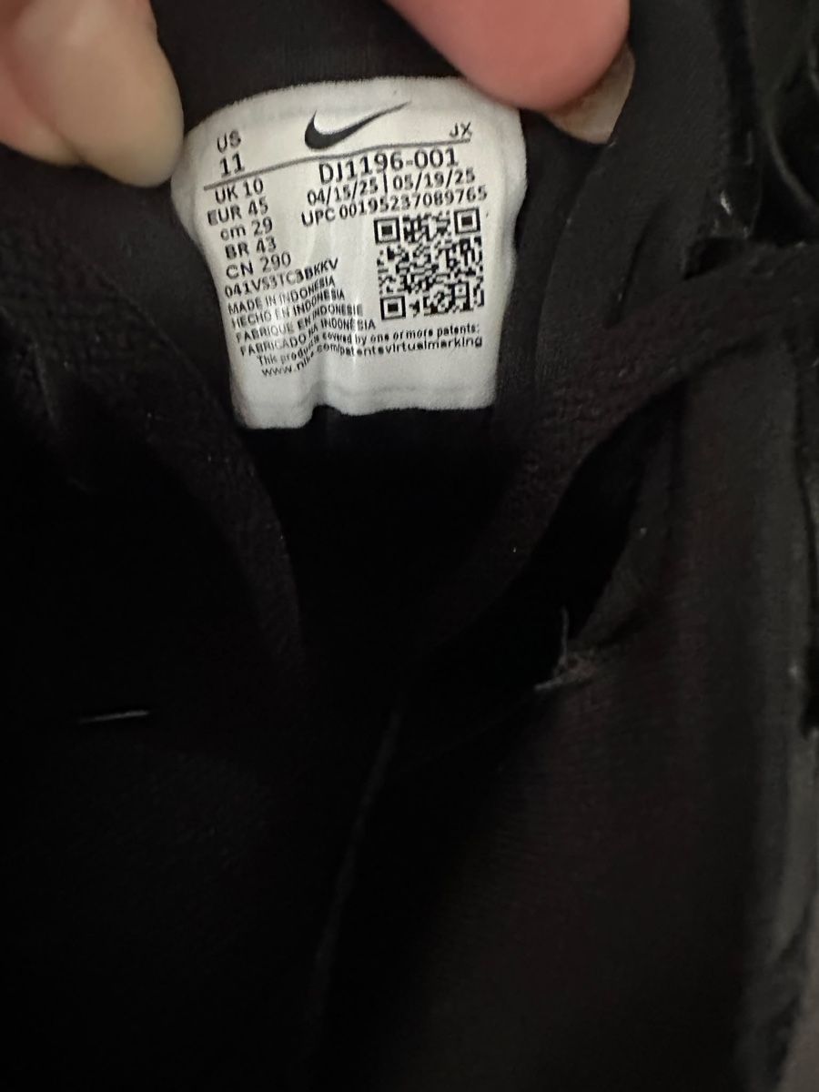 Nike Herrenschuhe: Nike Turnschuhe schwarz Gr. 45 – Neu (gemäss Beschreibung) aus Winterthur von ChicMarkt 3