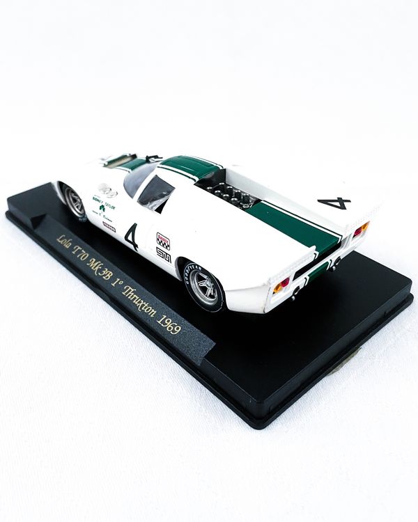 FLY - LOLA T70 Mk3B (Blanc) 1o Thruxton 1969. Réf. C-33