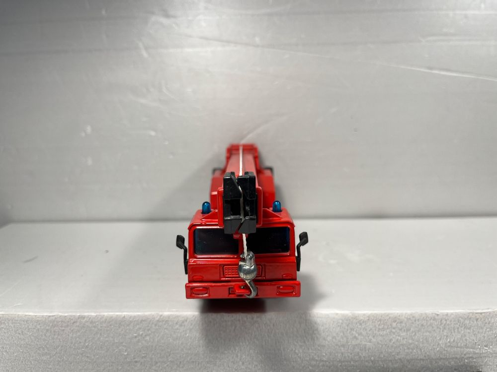 Camion De Pompiers Märklin 18039 - Magirus Deutz Avec Grue Rotative (occasion)