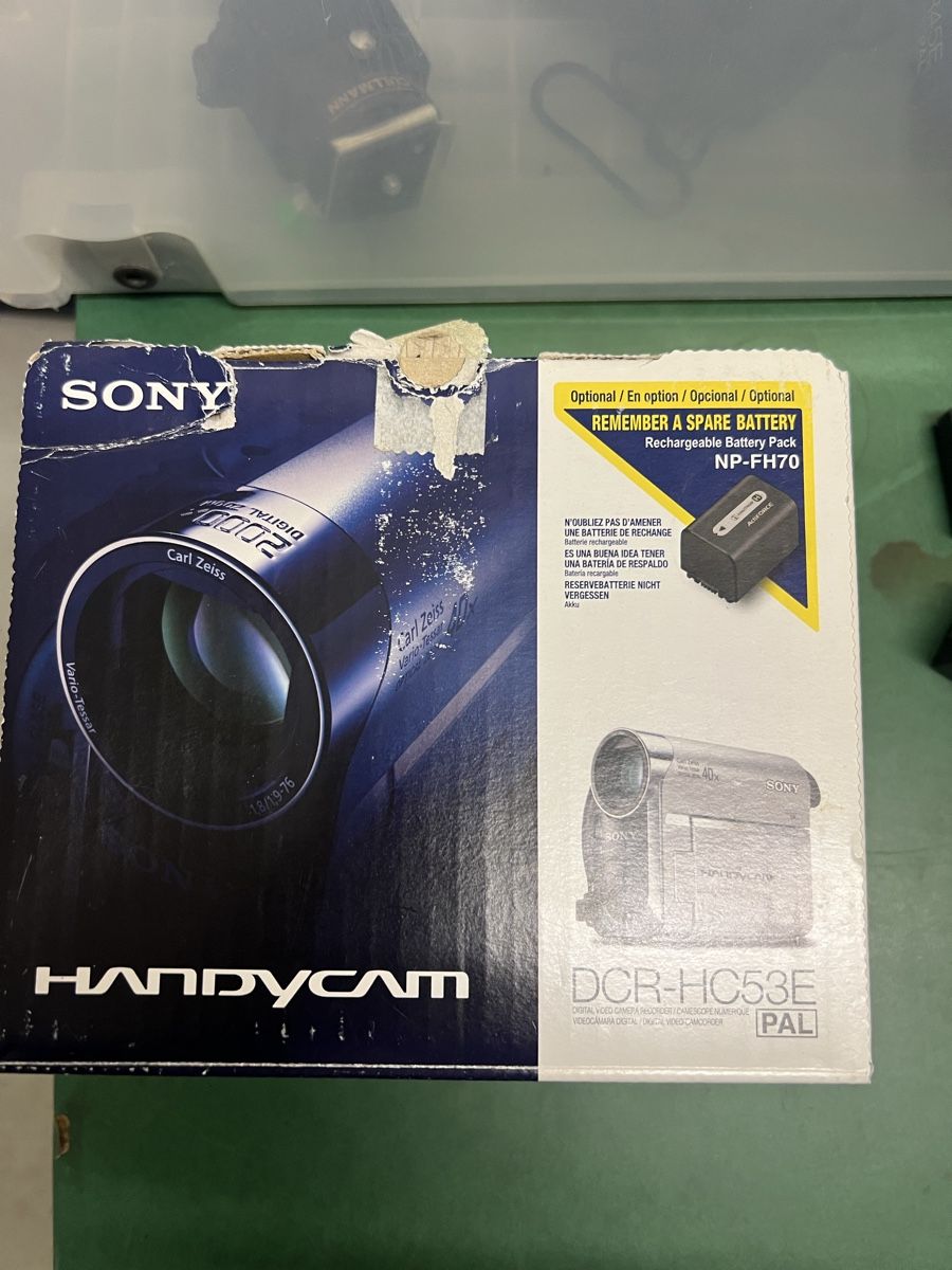 Sony Videocamere: Sony Handycam DCR-HC53 – Usato da Zürich venduto da jao_2bx7