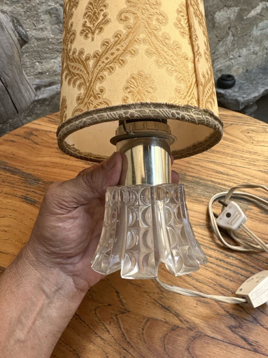 Lampade: Lampada da comodino vintage  – Usato da Morbio Inferiore venduto da Ecod 2