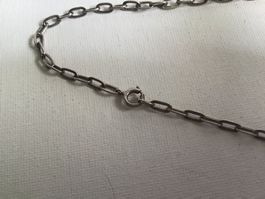 Lange massive Uhrenkette