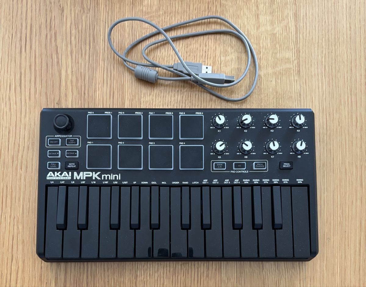 Akai Strumenti musicali: AKAI MPK mini MK2 Controller MIDI Keyboard – Usato da Bern venduto da xloui99x 1