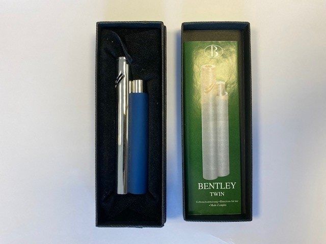 Feuerzeuge: Feuerzeug Bentley Blau – Neu und originalverpackt aus Wängi von elcigarro