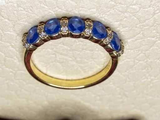 Anelli: Bague dorée avec pierres bleues – Nuovo e nell'imballaggio originale da St-Maurice venduto da Sandrinette123