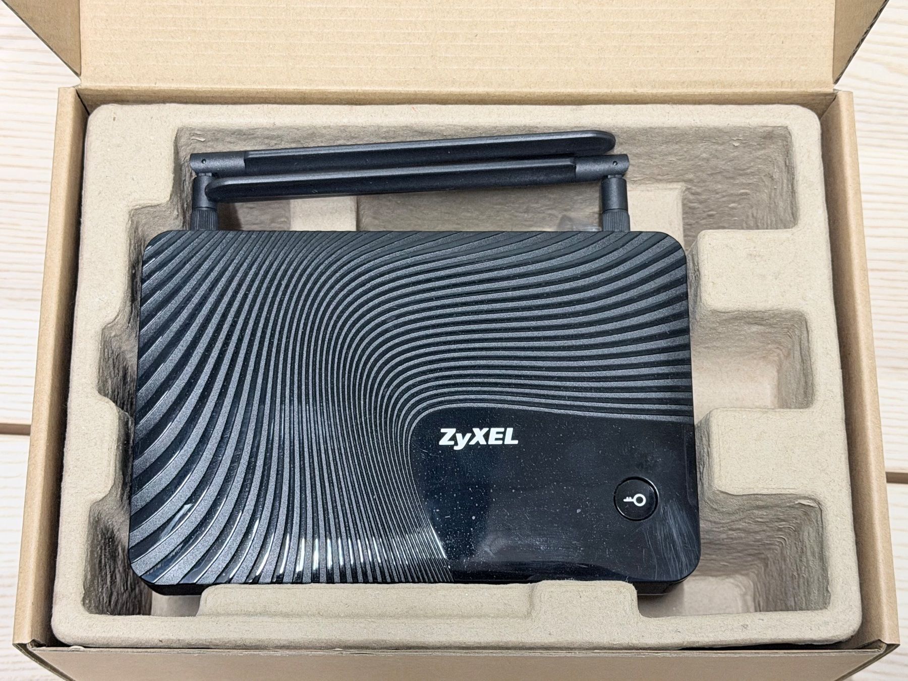 Zyxel Modems & Routeurs: Zyxel LTE Indoor Router – Neuf (Voir description) à Kloten par _____monisa 1