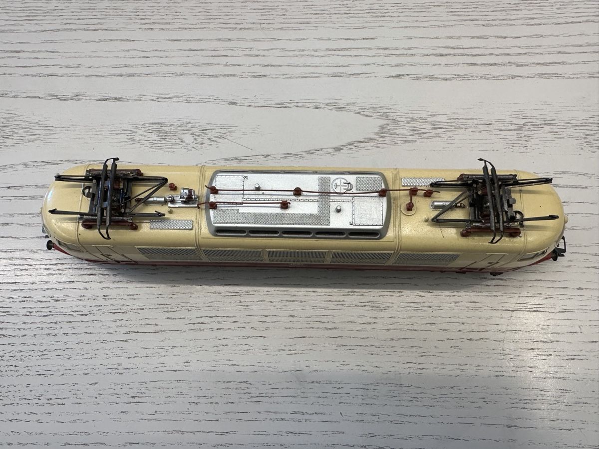 Märklin Modellini di ferrovie: Märklin 3357 DB BR 103 – Usato da Lupsingen venduto da New-Haven 4