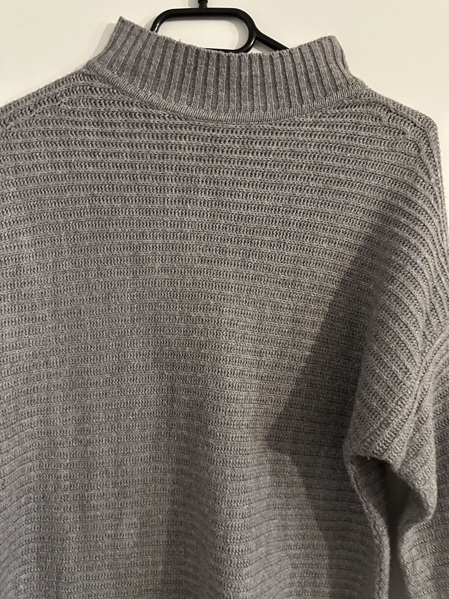Maglioni & Felpe: Grauer Strickpullover mit Rollkragen, Grösse S – Usato da Reinach BL venduto da Alles_muss_weg00 2