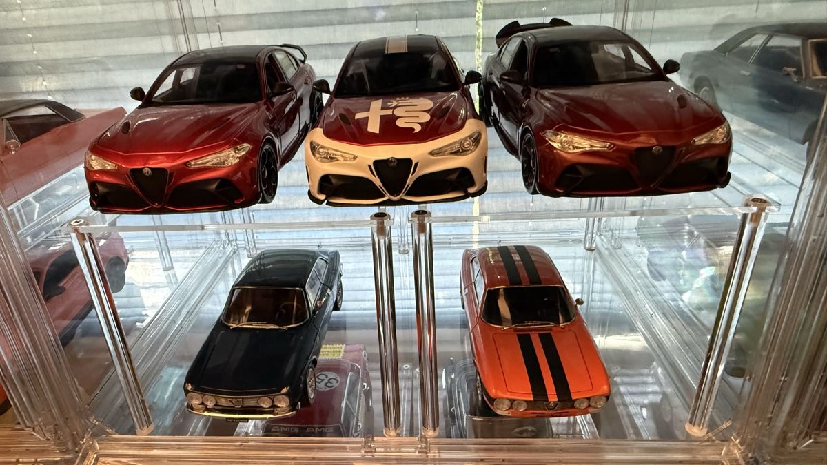 Alfa Romeo Modellini d'auto: Alfa Romeo Giulia GTA rot 1:18 – Usato da Basel venduto da Zomeg 9