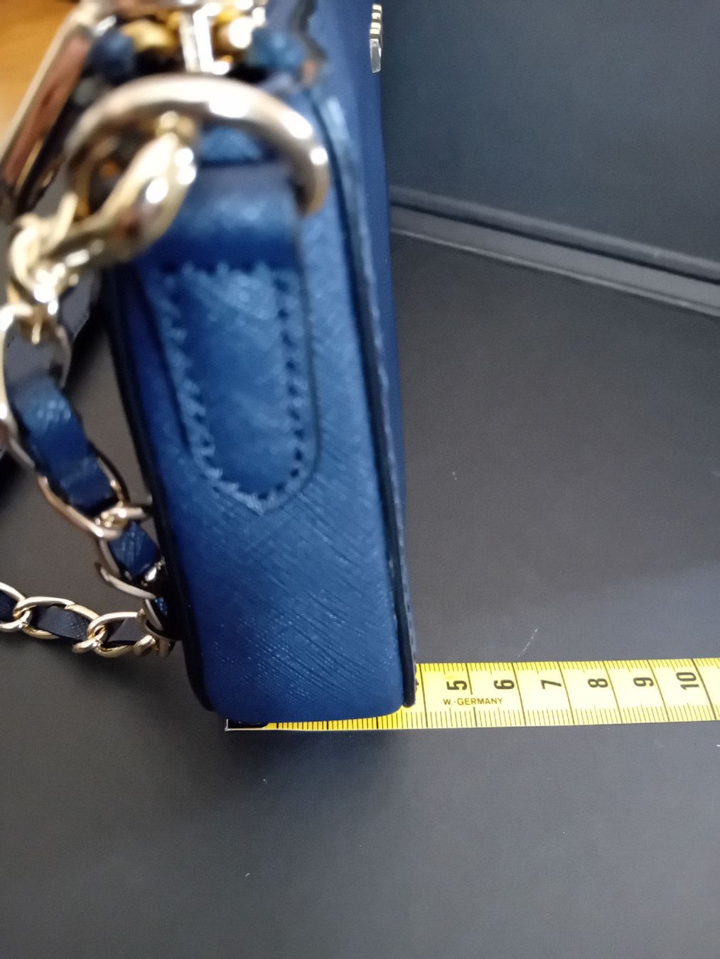 DKNY Borse da donna: DKNY borsa/pochette blu  – Usato da Biasca venduto da Old_6blh 6