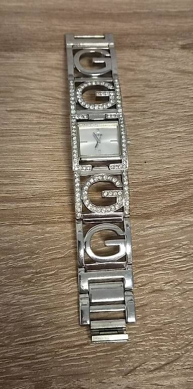 Orologi: Montre Guess  – Usato da Bouveret venduto da lagartha 1