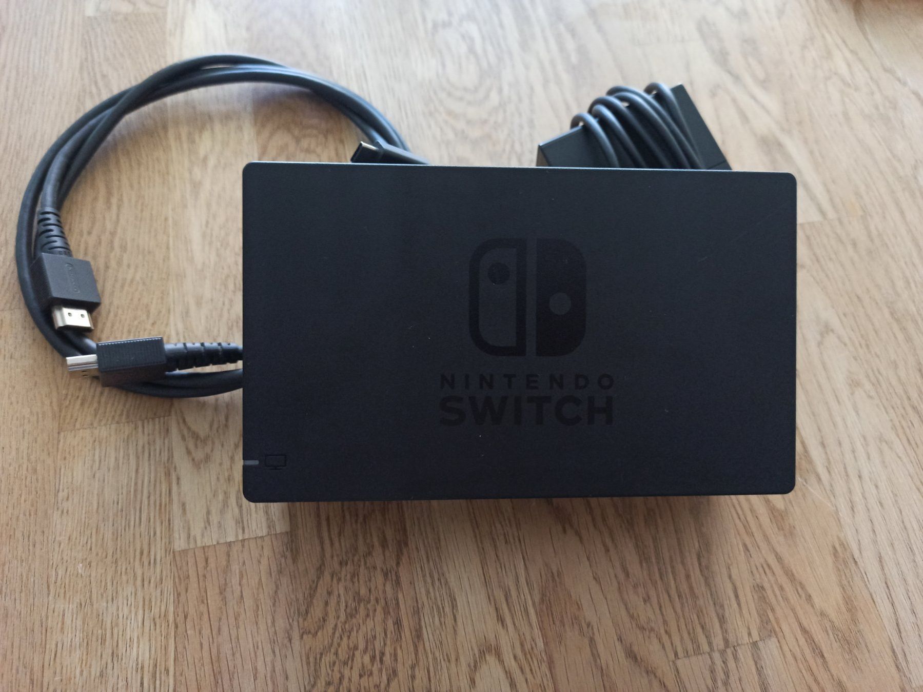 Docking station: Original Nintendo Switch TV-Dockingstation mit Netzteil NSW – Usato da Oberweningen venduto da mar_87mx 1