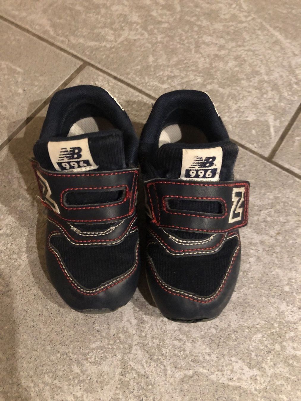 New Balance Scarpe per ragazzi: New Balance Schuhe navy/red Gr. 24 – Usato da Langnau am Albis venduto da Elli2013