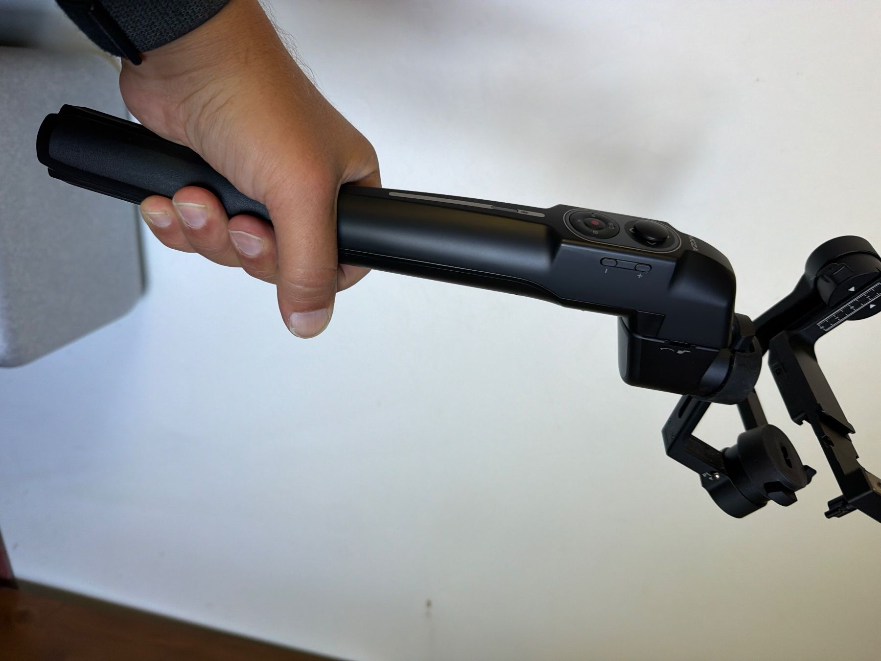 Supporti a parete: moza mini p max Gimbal – Usato da Oltingen venduto da loraan 2