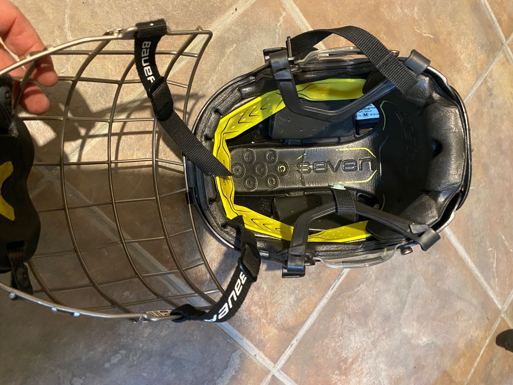 Bauer Casques: Bauer Eishockeyhelm mit Gitter – D'occasion à Hägglingen par Andi616 2