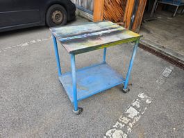 Werkstatt bzw. Transportwagen 2 Etagen 70x53cm H: 78cm 1.-