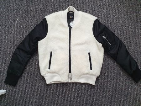 NEU Kontrast-Bomberjacke - XS - Teddy-Optik