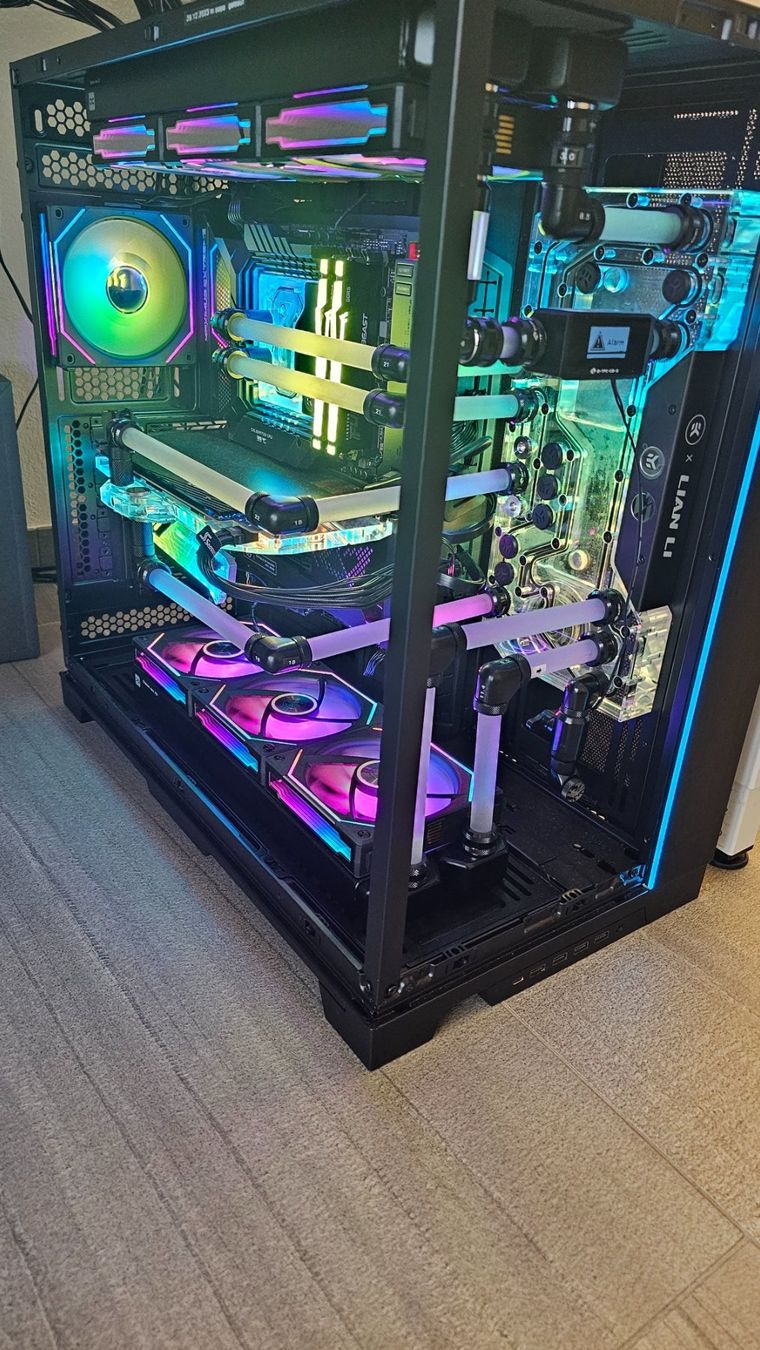 PC: Highend Gaming System mit custom Wasserkühlung – Usato da Buchs AG venduto da msb05 1