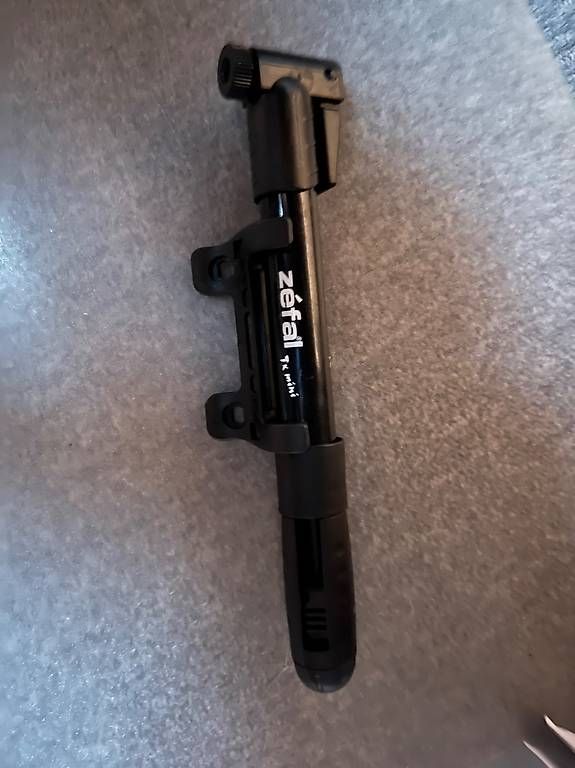 Pompe: Mini Pompe Zefal Tx mini  pour VTT – Usato da lutry venduto da ecu69