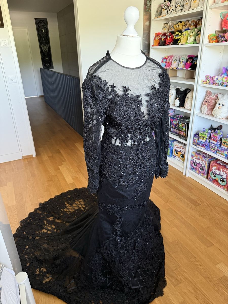 Vestiti: Schwarzes Brautkleid grösse XS – Nuovo (secondo la descrizione) da Langenthal venduto da Linn_Jaeger 2
